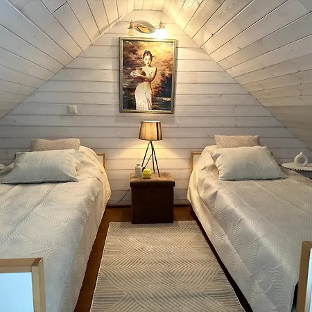 Leia Kodu Private Garden House With Terrace & Parking In Holiday home